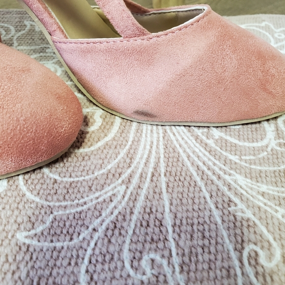 Heels - Picture 3 of 5